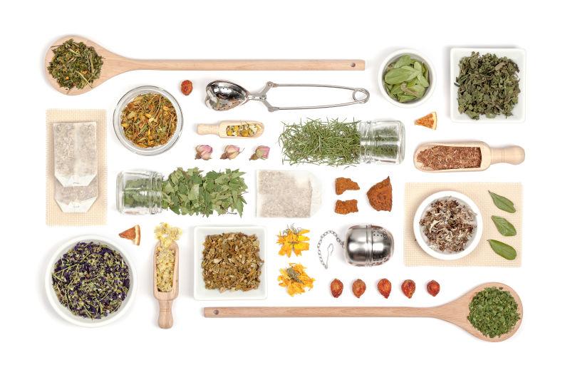 白色的背景下凉茶