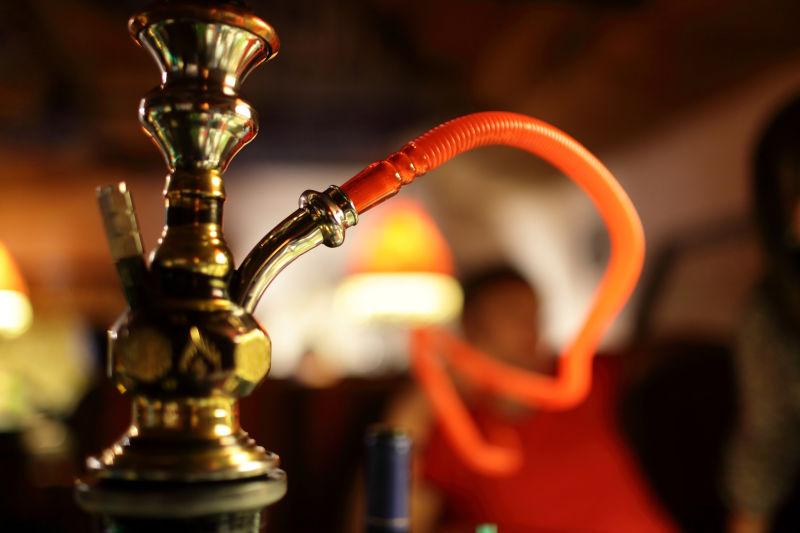 镜头下的水烟壶