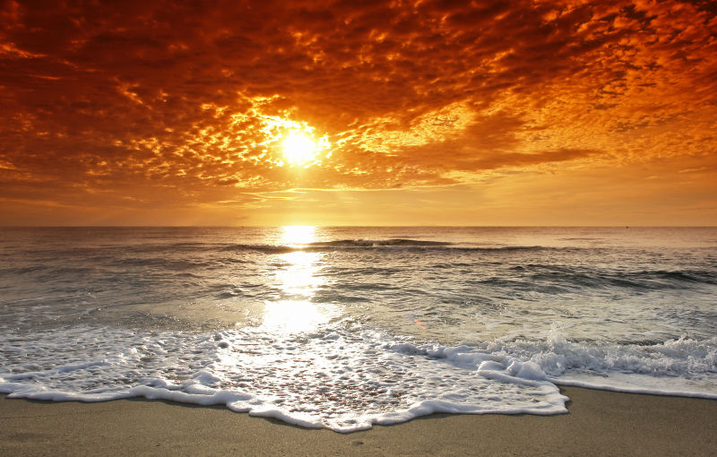 日落下的海滩