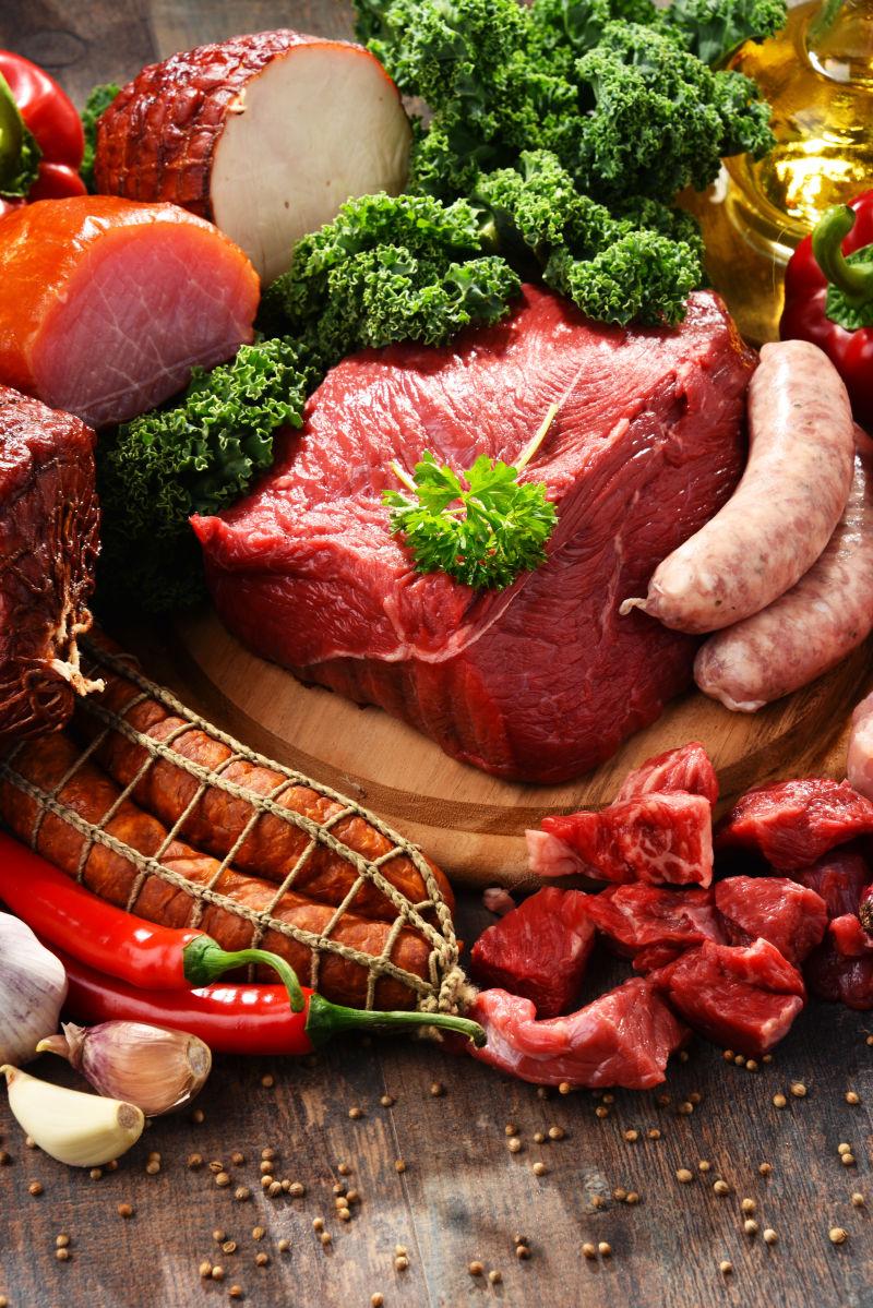 各种肉制品包括火腿香肠