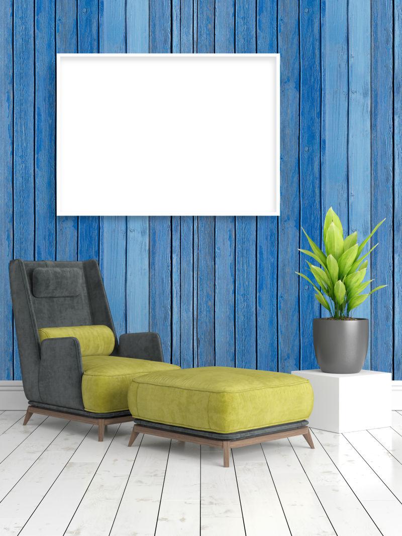 现代明亮的内部与空框架和绿色躺椅