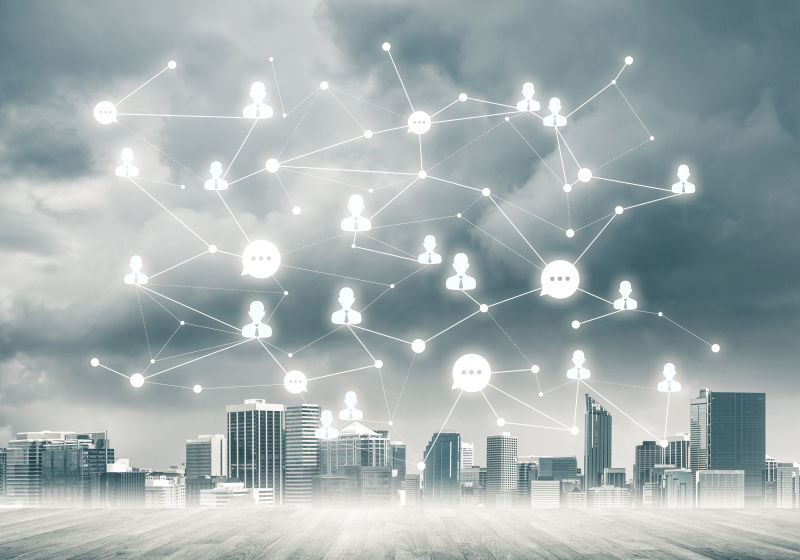 乌云背景的云用户概念