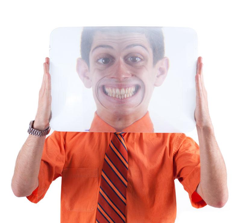 一个戴着放大镜的有趣的家伙