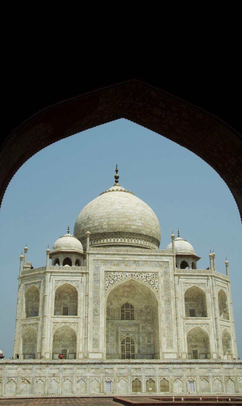 拱门内的泰姬陵宫