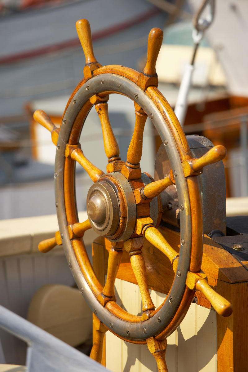 陈旧的船舵图片素材 老式轮船船舵创意图片 Jpg格式 未来素材下载