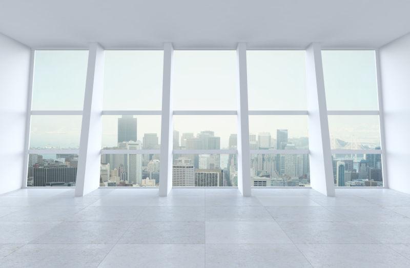 明亮房间里的落地窗