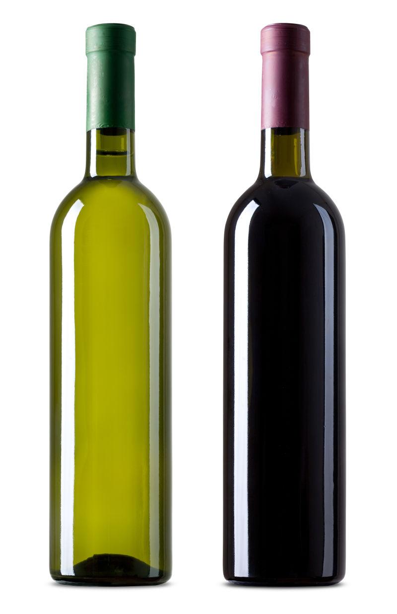 白色背景的红酒和酒瓶