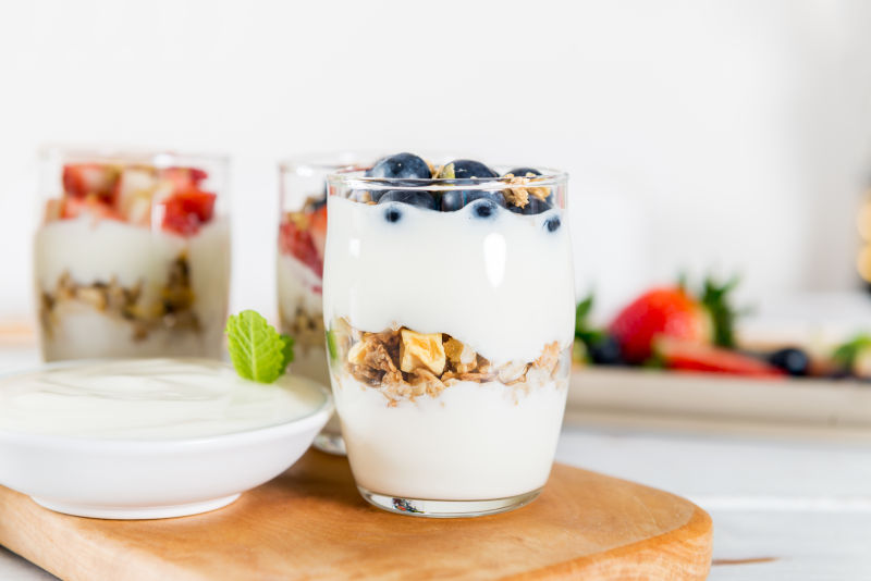 天然酸奶与小甜点