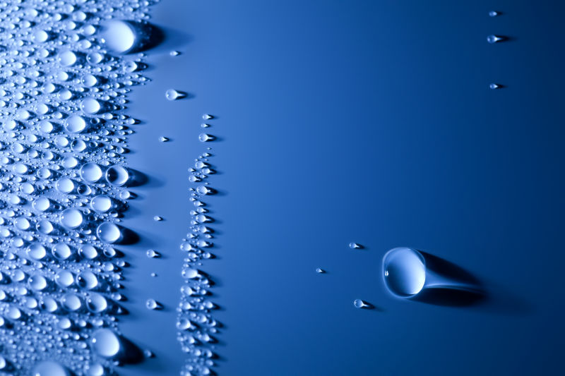 水滴的背景图片 蓝色背景上的水珠效果素材 高清图片 摄影照片 寻图免费打包下载