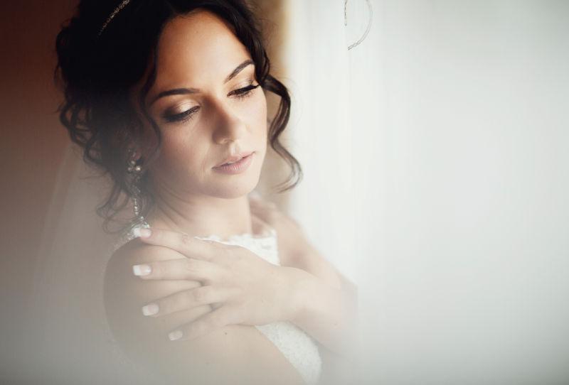 美丽优雅的外国新娘