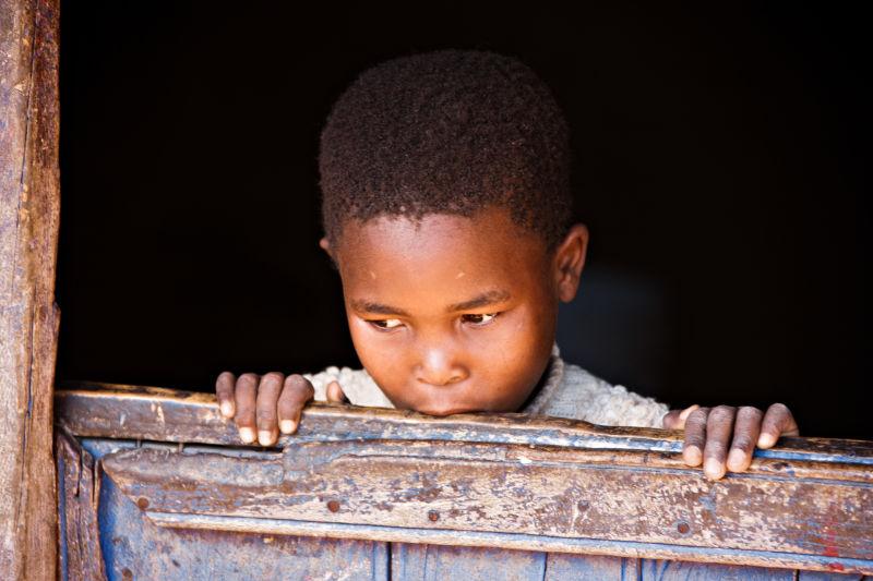 非洲贫困的孩子图片图片