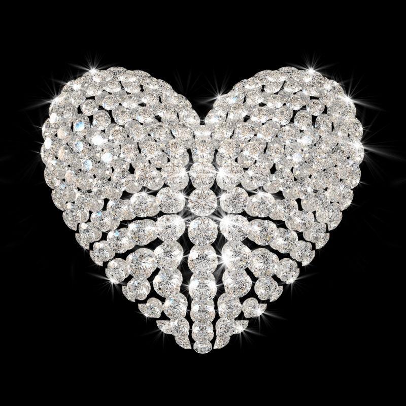 钻石组成心形造型