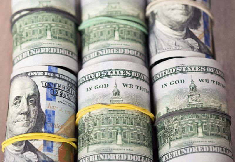 一捆捆的美元