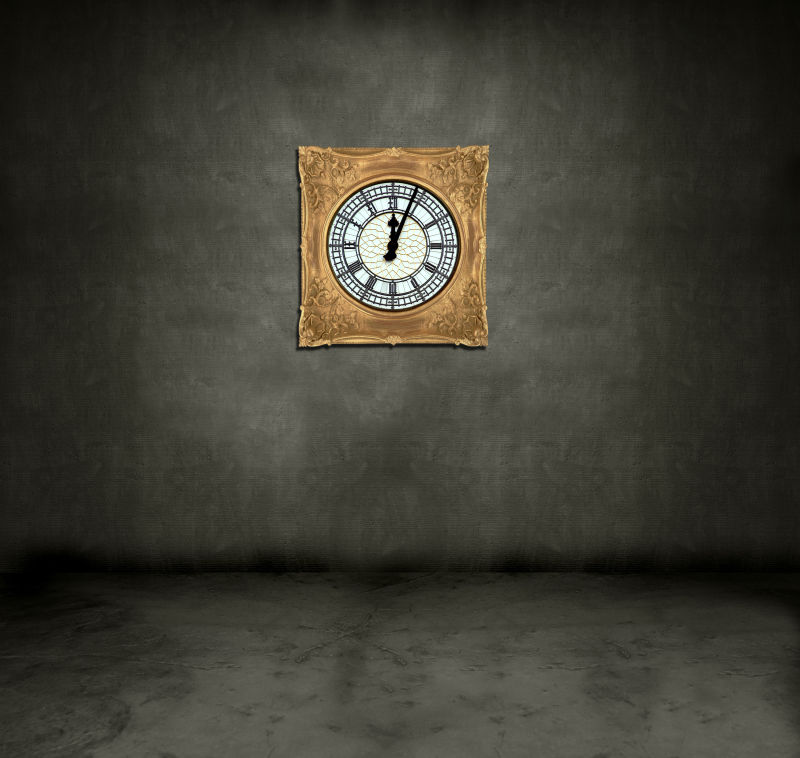 挂在黑色墙上的钟