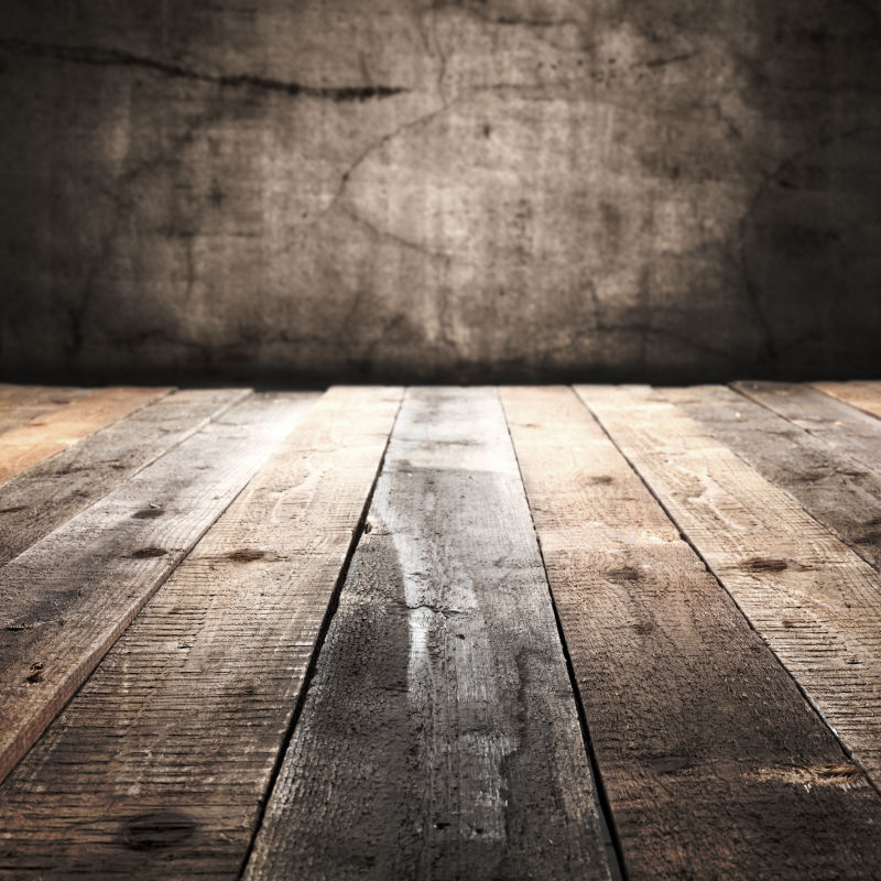 老旧的木板与墙
