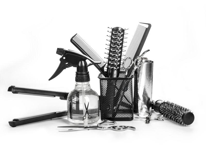 专业美发工具在白色背景下