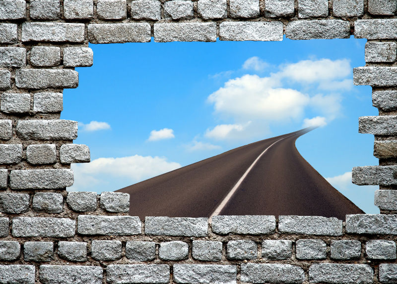 墙壁上的的蓝色天空