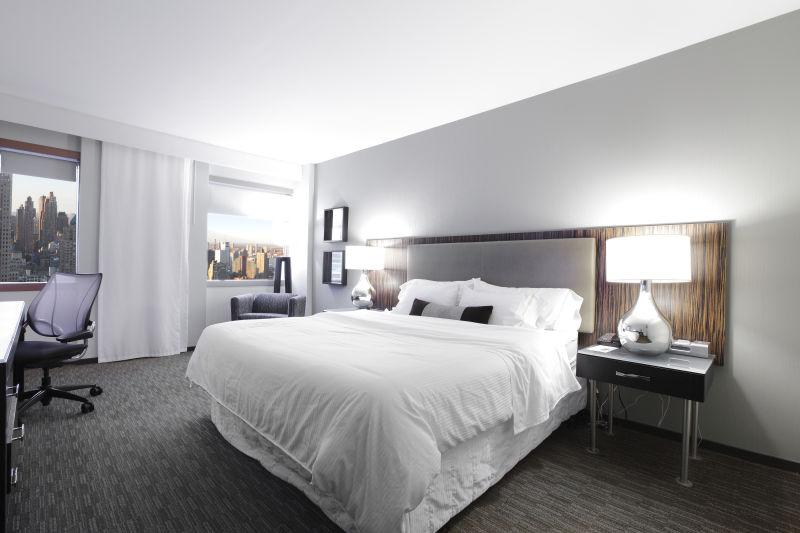 简洁的酒店房间