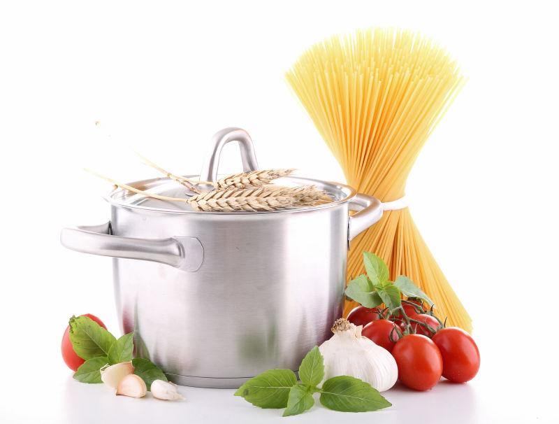 意大利面条和配料