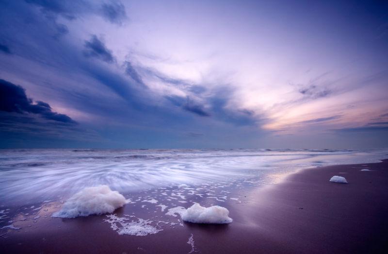 多云天气的玄幻的海洋