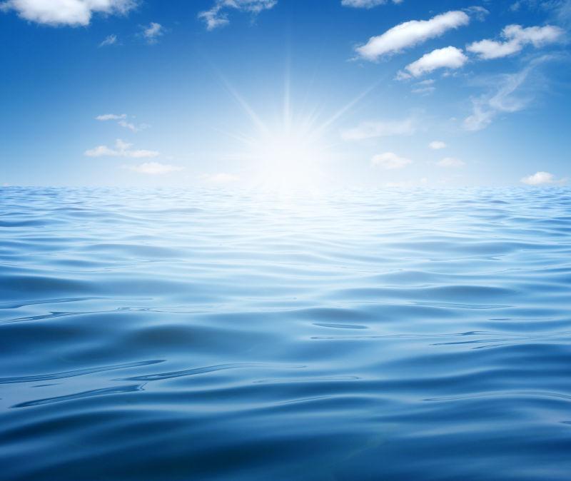 海天一线的海面