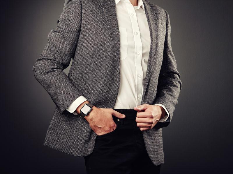 穿着休闲西装的帅哥