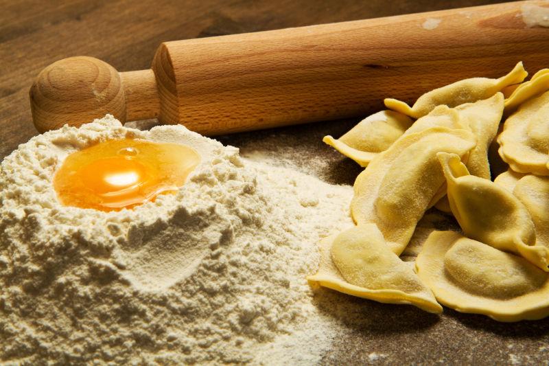 鸡蛋面粉与水饺