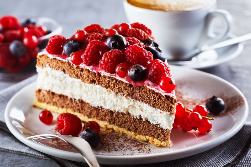 美味的树莓蛋糕