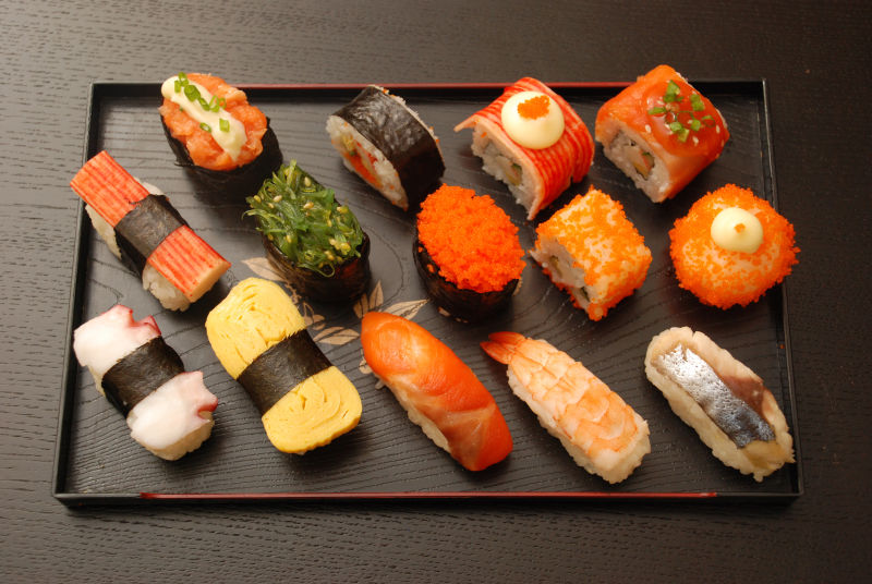 美味的海鲜寿司拼盘