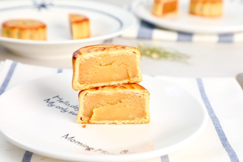 中秋节的美味莲蓉月饼