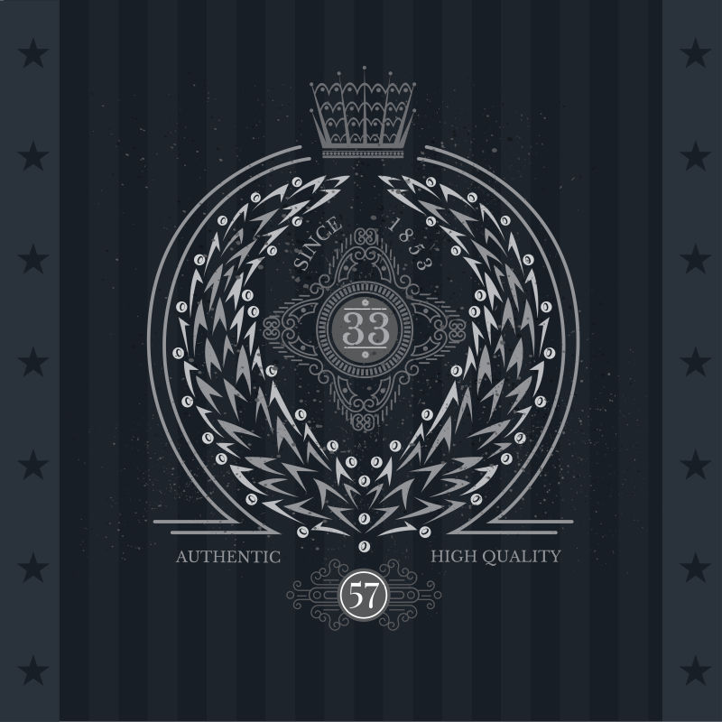 花圈有叶和浆果黑板上带着手臂的老式标签