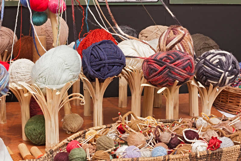 五彩缤纷的带有艺术美感的羊毛球