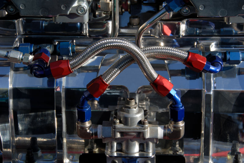 美国热棒发动机上的汽化器和燃料管