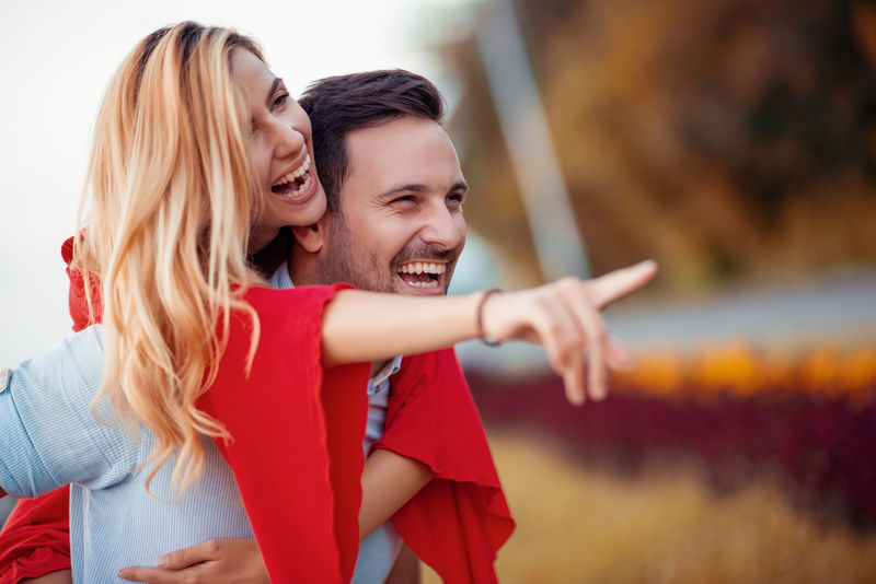 可爱的幸福夫妻