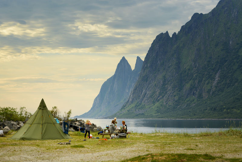 在挪威的森加岛露营