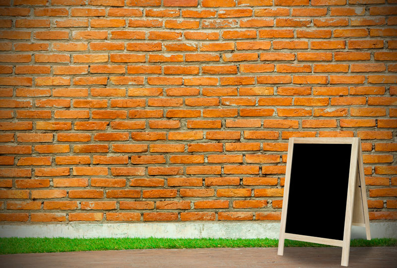 室内三脚架黑板砖墙贴砖