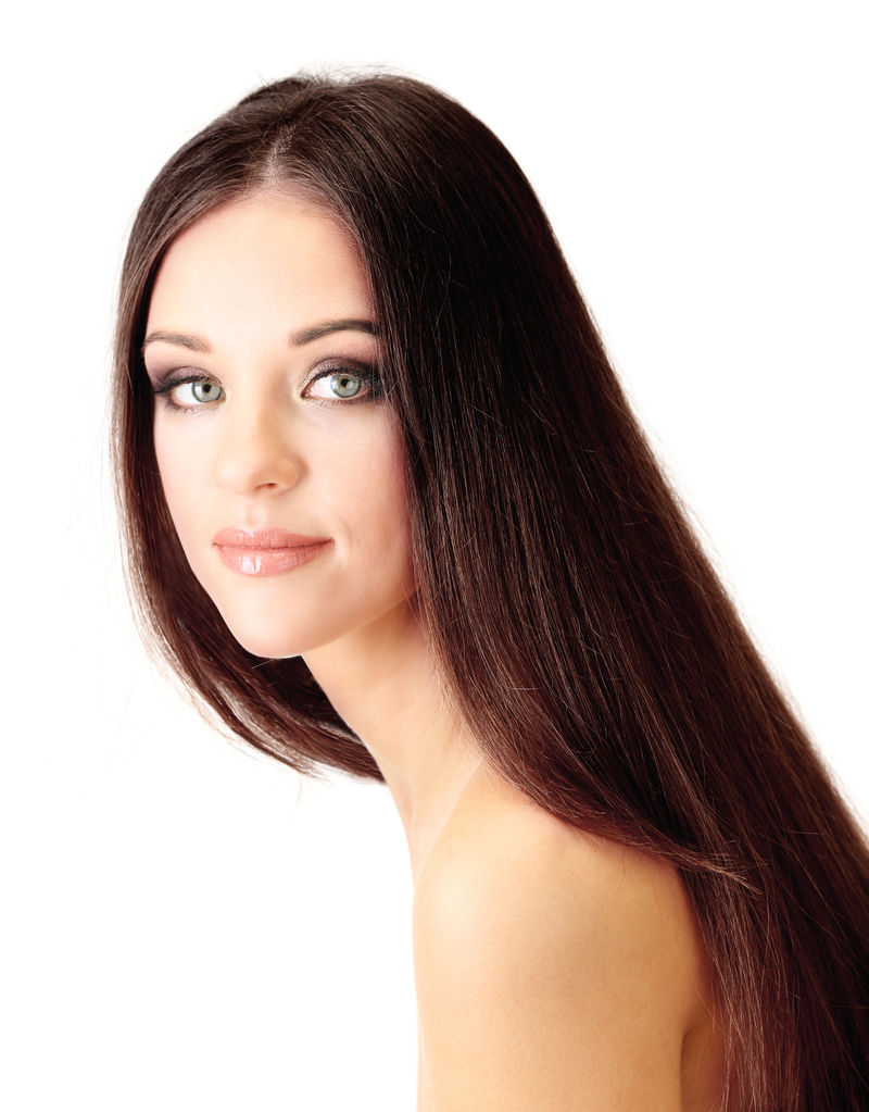 白色长毛的美丽女人肖像