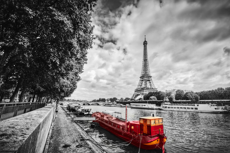 Eiffel Tower over Seine River in ParisFrance.文塔