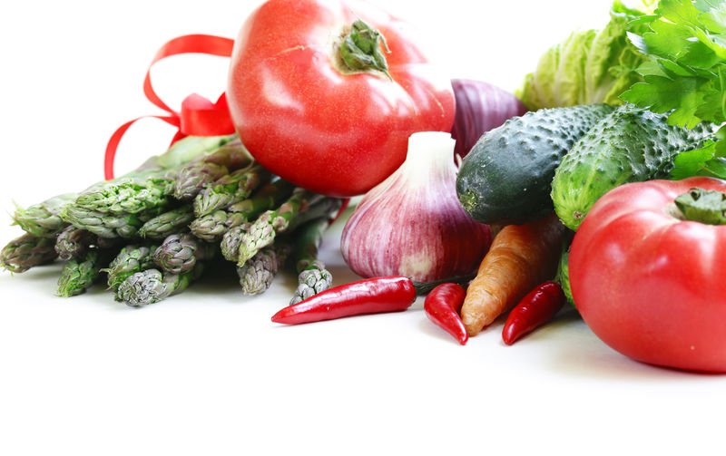 各种春季蔬菜（芦笋胡萝卜大蒜西红柿黄瓜）