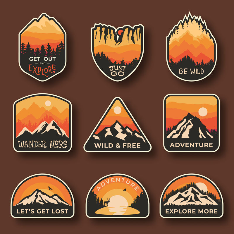 一套九座山的旅游标志野营户外探险标志徽章和标志贴片山地旅游徒步旅行复古风格的自然标签