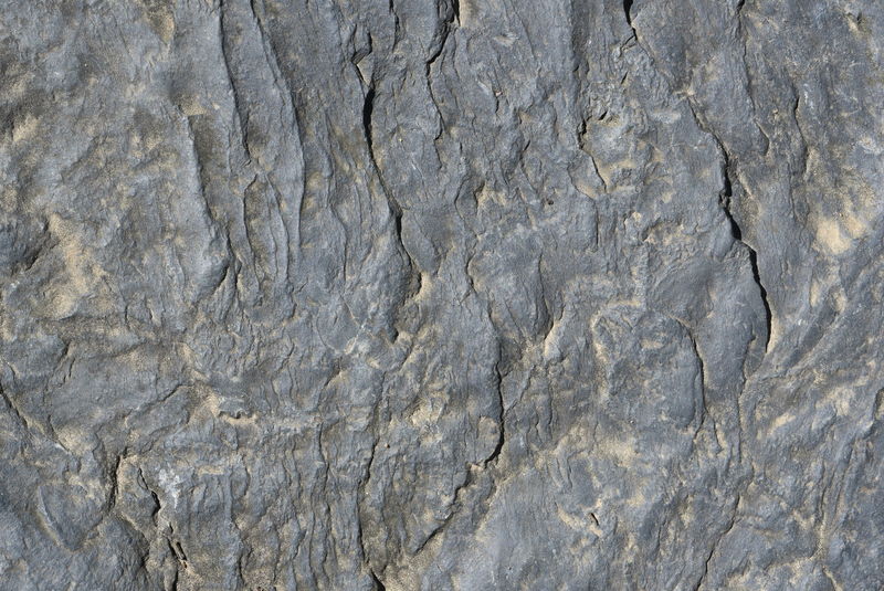 带切口的粗石纹理的特写视图