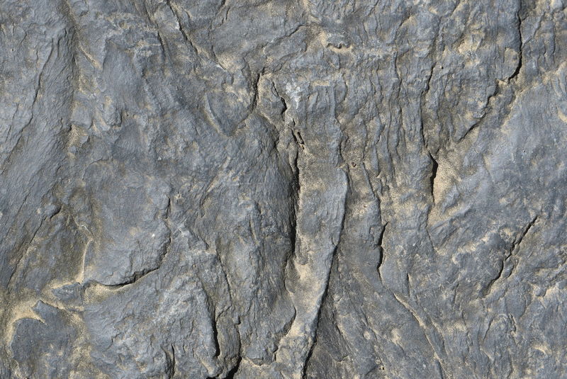 带切口的粗石纹理的特写视图