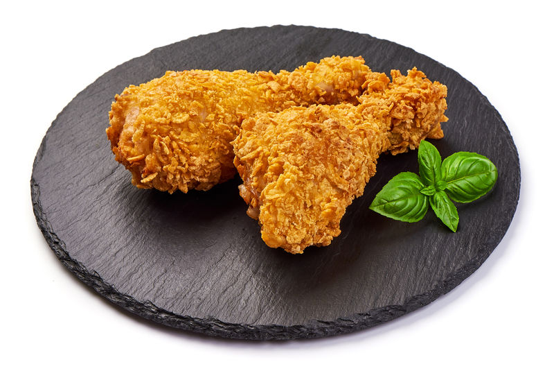 裹面包的脆炸鸡腿白底独立