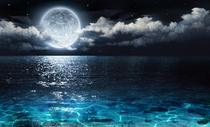 浪漫与风景的全景与海上的月圆夜素材 高清图片 摄影照片 寻图免费打包下载