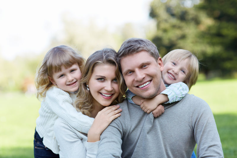 有孩子的幸福家庭