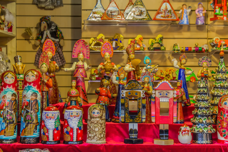 莫斯科俄罗斯-2015年1月5日：莫斯科红场新年庆祝玩具展