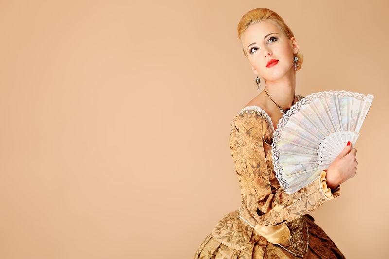 中世纪的连衣裙