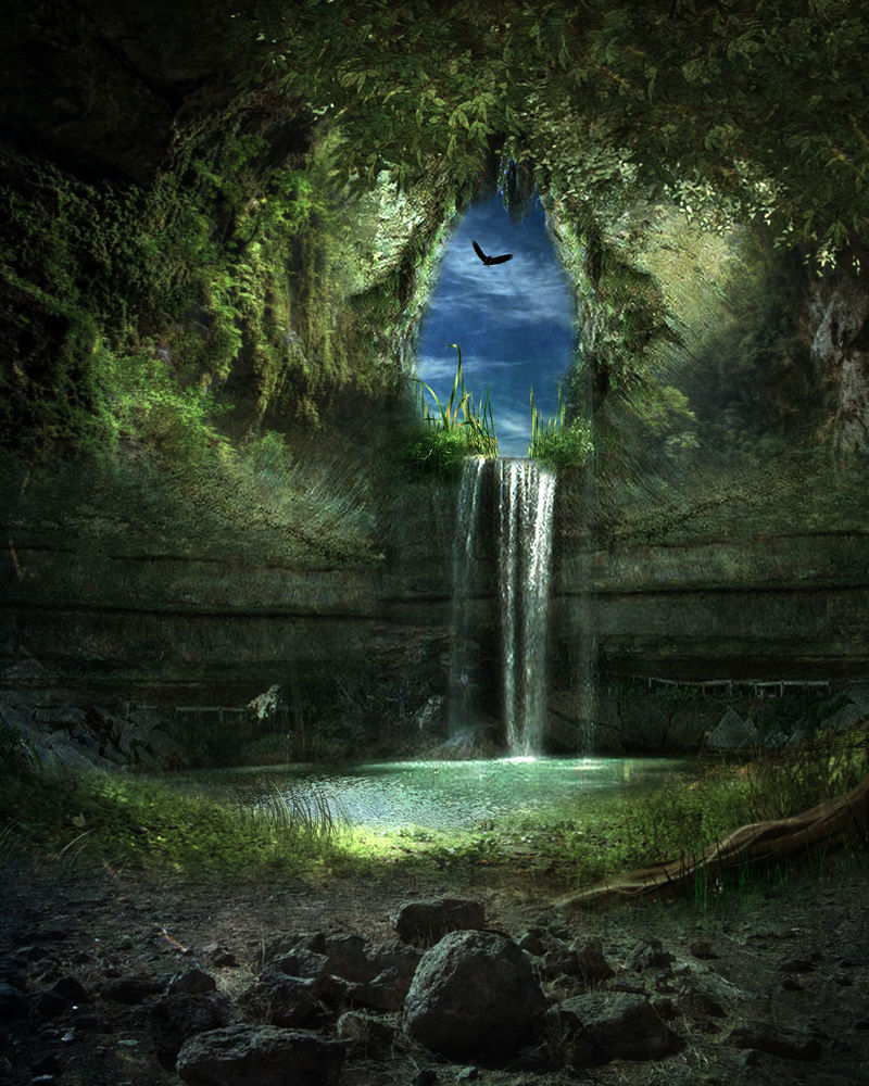 科班吉多-美丽的隐藏瀑布附近的小山洞-印度尼西亚马兰东部爪哇旅游胜地