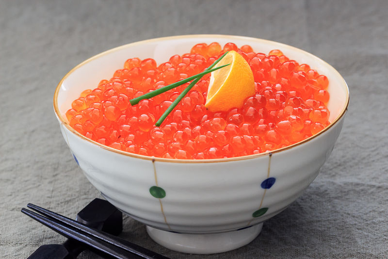 红鱼子酱;日本菜