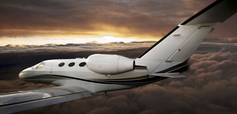 日落时的飞行主管